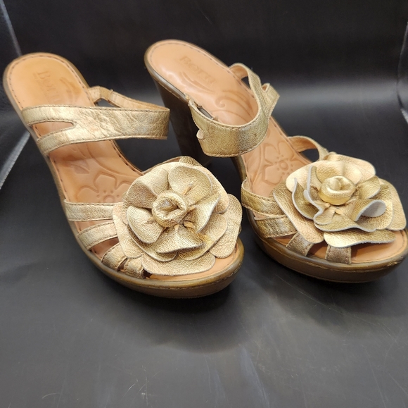 Born Shoes - Born Leather 4" Heels w/Gold Flower Size 8